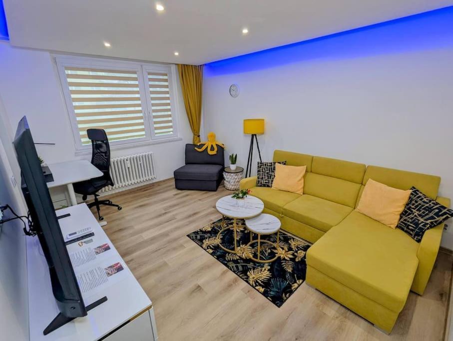 Cool Apartment Znojmo Buitenkant foto